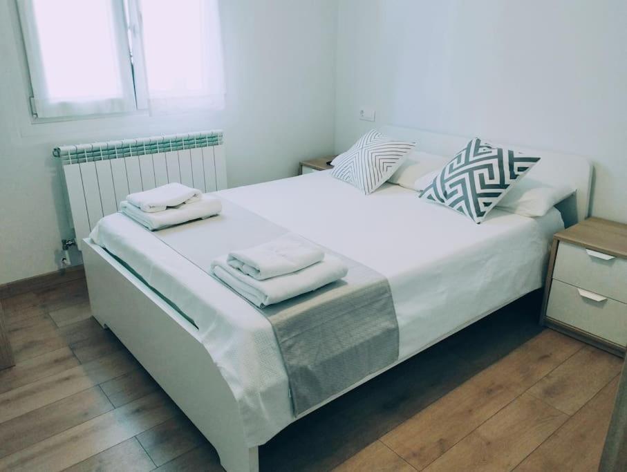 Precioso Apartamento En Pamplona Junto Al Centro Екстер'єр фото