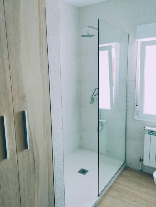 Precioso Apartamento En Pamplona Junto Al Centro Екстер'єр фото